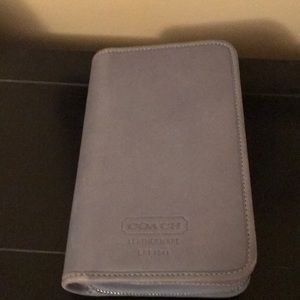 Coach wallet that has a great amount of storage